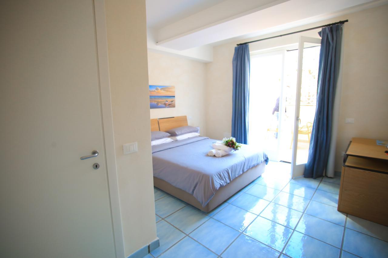 Il Viaggiatore Gaeta Medievale B&B Esterno foto