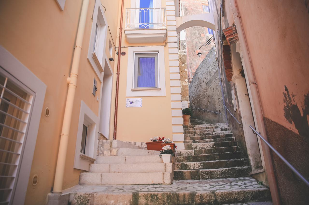 Il Viaggiatore Gaeta Medievale B&B Esterno foto