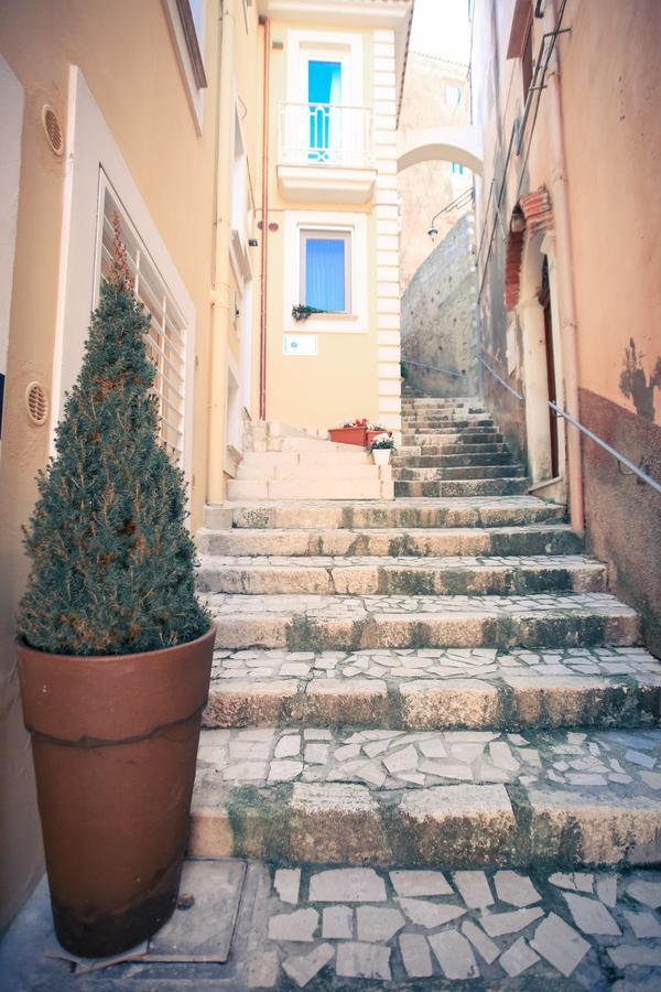 Il Viaggiatore Gaeta Medievale B&B Esterno foto