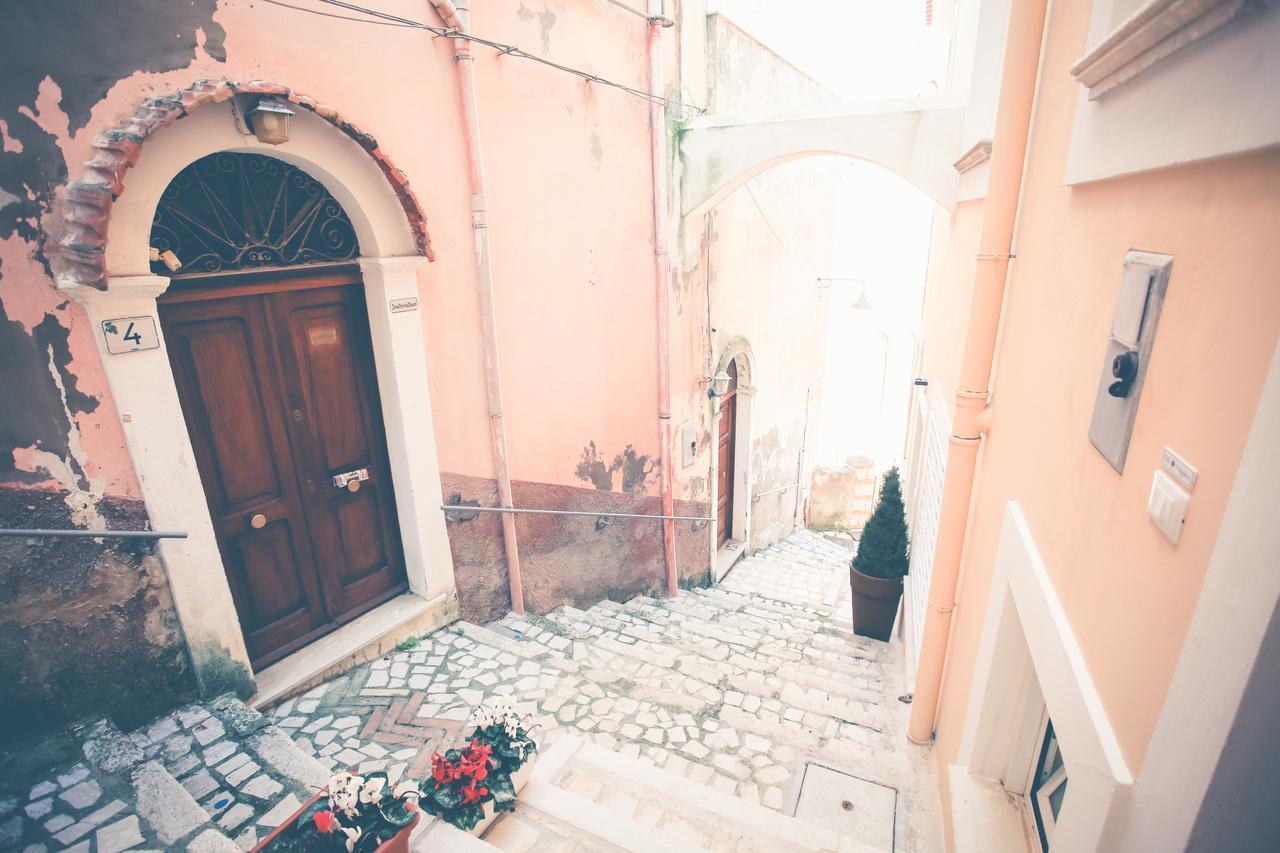 Il Viaggiatore Gaeta Medievale B&B Esterno foto